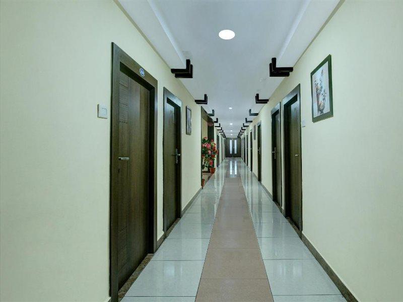 Hotel Tiruchendur Mani Iyer Palni Buitenkant foto