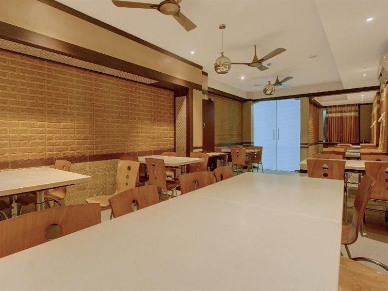Hotel Tiruchendur Mani Iyer Palni Buitenkant foto