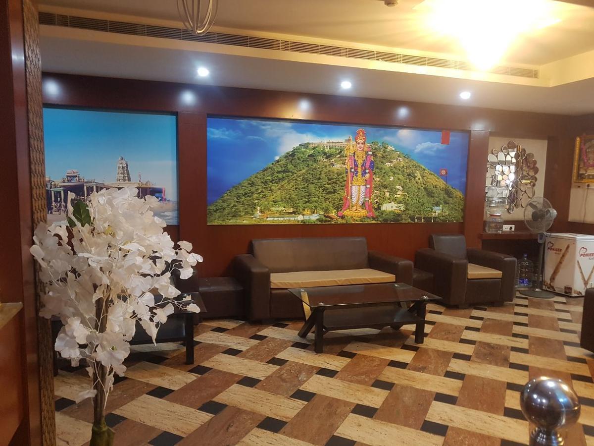 Hotel Tiruchendur Mani Iyer Palni Buitenkant foto