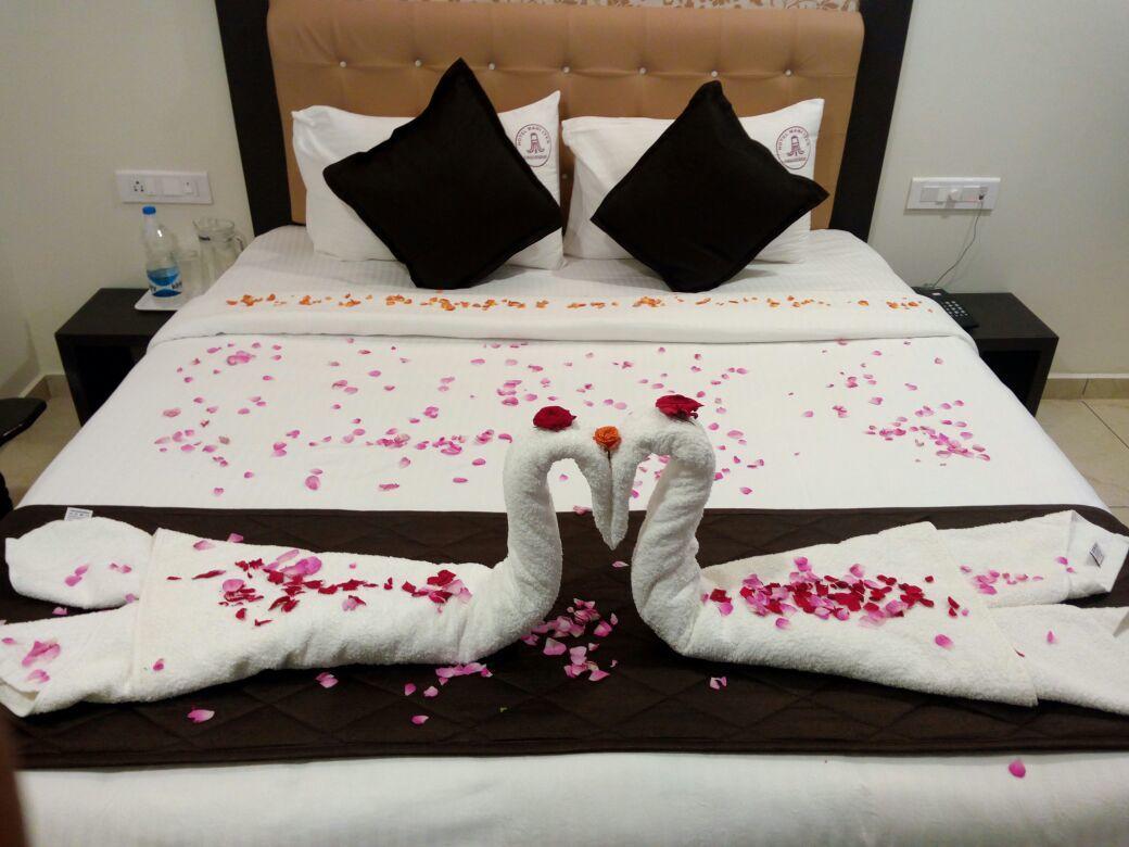 Hotel Tiruchendur Mani Iyer Palni Buitenkant foto