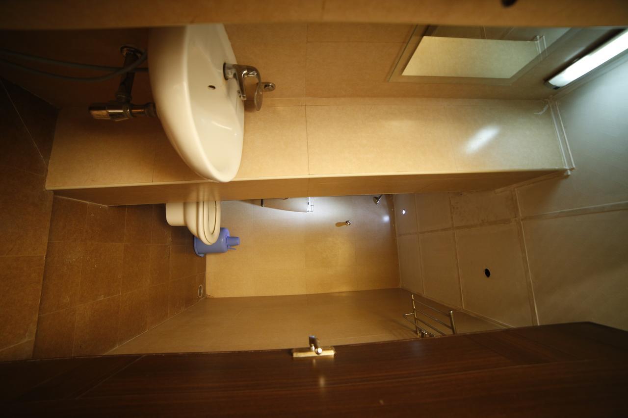 Hotel Tiruchendur Mani Iyer Palni Buitenkant foto