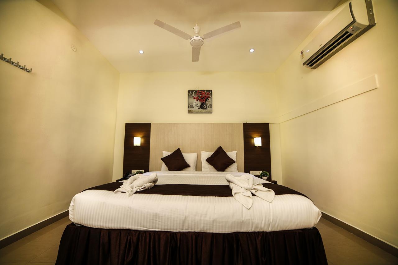 Hotel Tiruchendur Mani Iyer Palni Buitenkant foto